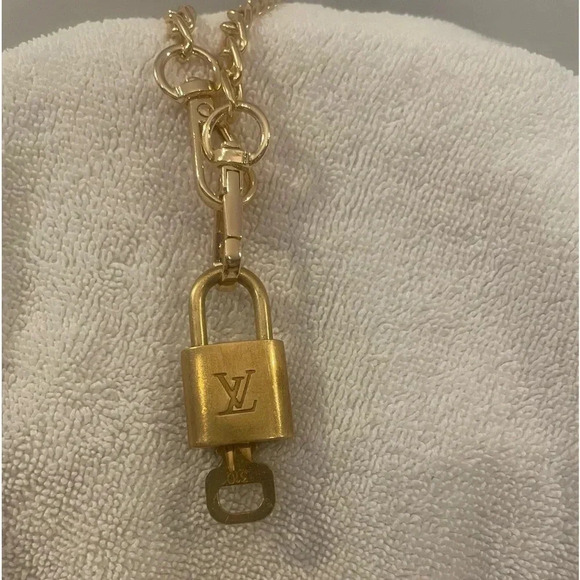 LV PADLOCK & KEY #320 Authentic - Picture 1 of 8
